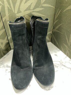FUC~LimeLight Black Suede Ankle Boots~sz 9